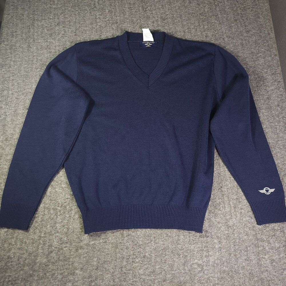 Southwest Airlines Cintas Mens Medium V Neck Sweater Professional Uniform